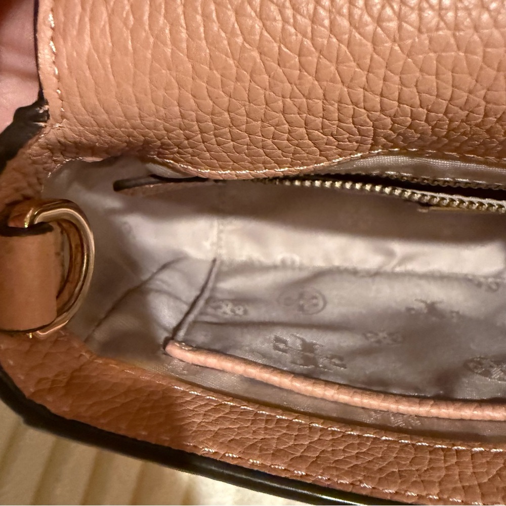 Tory Burch Thea flap crossybody bag in Pink Moon - Picture 7 of 11